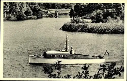 Ak Güster Lauenburg Schleswig Holstein, Motorboot auf dem Wasser