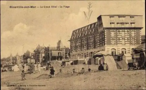 Ak Blonville sur Mer Calvados, Le Grand Hotel, La Plage