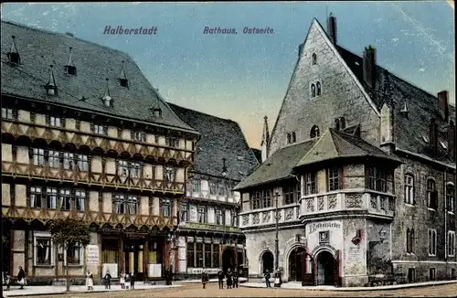 Ak Halberstadt Sachsen, Rathaus, Ostseite