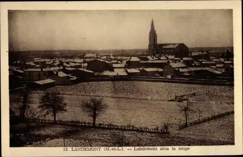 Ak Landemont Maine et Loire, Gesamtansicht mit Kirche im Winter