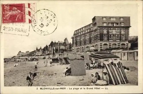 Ak Blonville sur Mer Calvados, La Plage et le Grand Hotel