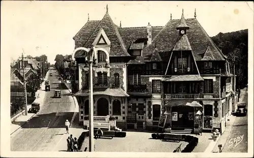 Ak Blonville sur Mer Calvados, L'Hotel de Ville et l'Hotel des P.T.T.