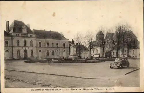 Ak Le Lion d'Angers Maine et Loire, Place de l'Hôtel de Ville