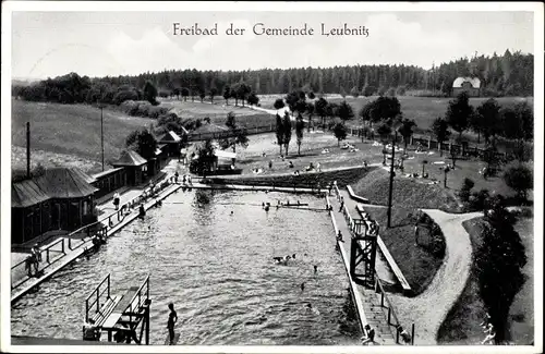 Ak Leubnitz Werdau an der Pleiße in Sachsen, Freibad, Sprungturm