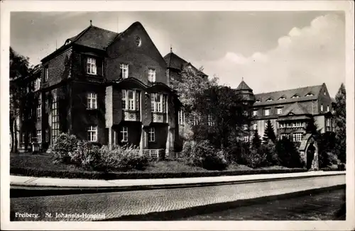 Ak Freiberg in Sachsen, Straßenpartie, St. Johannis-Hospital