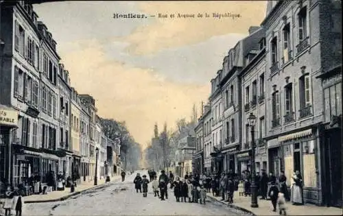 Ak Honfleur Calvados, Rue et Avenue de la Republique