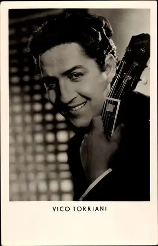 Ak Schauspieler und Sänger Vico Torriani, Portrait mit Gitarre