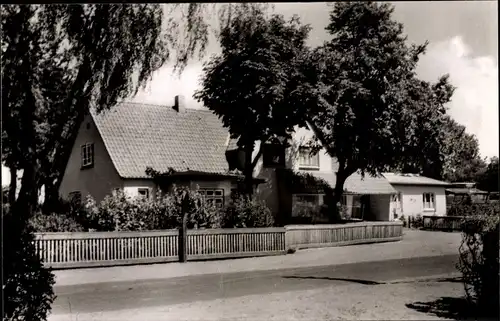 Ak Hartenholm Schleswig Holstein, Haus von der Straße gesehen