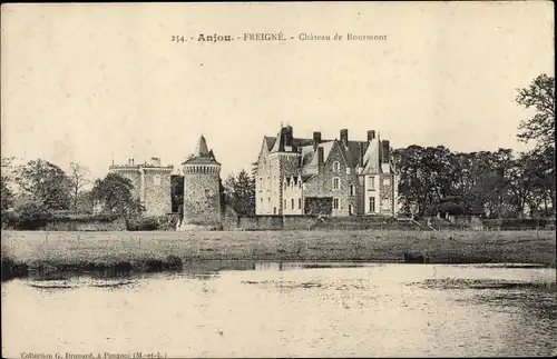 Ak Freigné Maine et Loire, Château de Bourmont