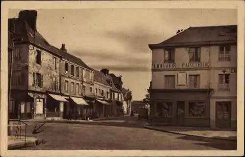 Ak Livarot Calvados, Rue de Vimoutiers et Maison de Marcel Gambier