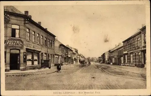 Ak Bourg Leopold Leopoldsburg Flandern Limburg, Rue Marechal Foch