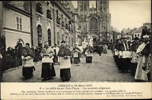 Ak Lisieux Calvados, Le defile devant Saint Pierre, 26 Mars 1923