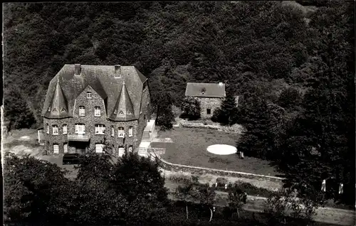 Ak Burgen an der Mosel, Gasthof Berghof, Fliegeraufnahme