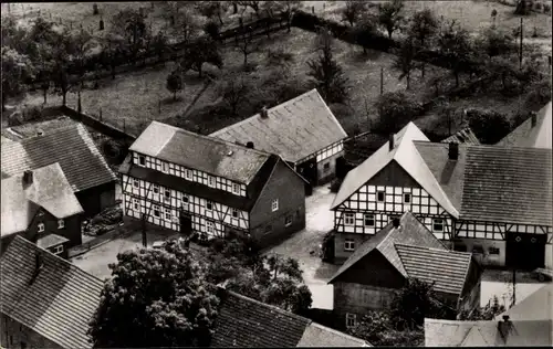 Ak Düdinghausen Medebach im Sauerland, Gasthof von Wilhelm Lichte, Vogelschau