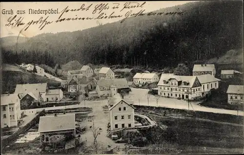 Ak Niederpöbel Schmiedeberg Dippoldiswalde im Erzgebirge, Blick auf den Ort