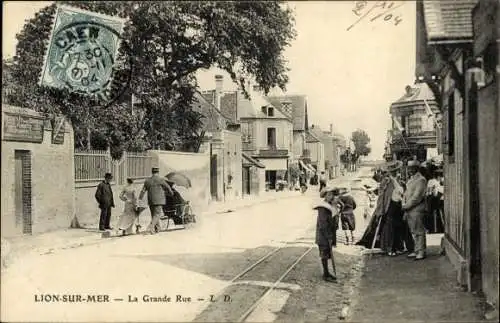 Ak Lion sur Mer Calvados, La Grande Rue