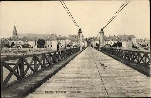 Ak Ingrandes Maine-et-Loire, Stadt von der Brücke aus gesehen