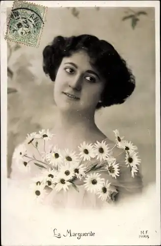 Ak La Marguerite, Frauenportrait