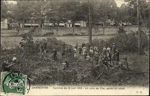 Ak Charenton Val de Marne, Cyclone du 16 juin 1908, Un coin de l'Ile