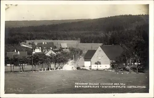 Ak Hermsdorf im Osterzgebirge, Ortsansicht mit Fremdenhof Zollhaus