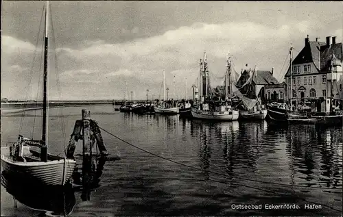 Ak Ostseebad Eckernförde, Partie am Hafen