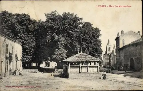 Ak Ludres Meurthe et Moselle, Place des Marronniers