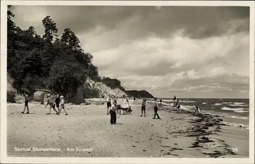 Ak Stubbenfelde Loddin auf Usedom, Am Strande