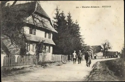 Ak Hecken Elsass Haut Rhin, Straßenpartie, Soldaten, Gartenzaun