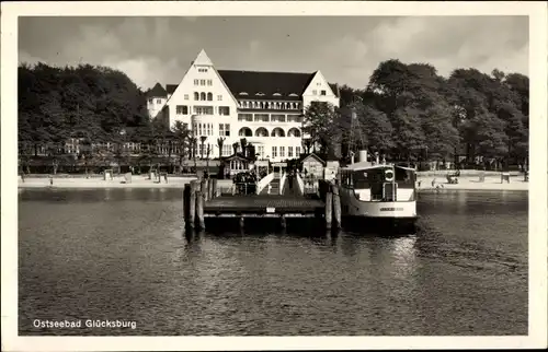 Ak Glücksburg an der Ostsee, Dampfer an der Anlegestelle