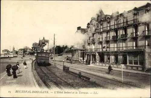 Ak Beuzeval Houlgate Calvados, L'Hotel Imbert et la Terrasse, Eisenbahn