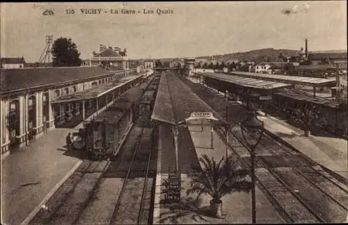 Ak Vichy Allier, La Gare, Les Quais