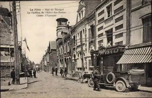 Ak La Fère Aisne, Rue du Bourget, Le Carillon de l'Hotel des Postes, Caisse d'Epargne