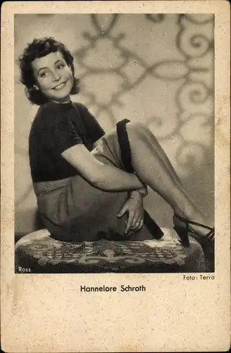 Ak Schauspielerin Hannelore Schroth, Portrait