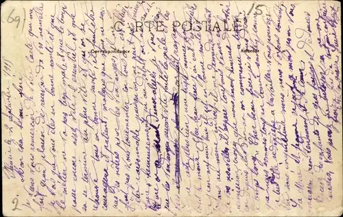 Ak Fleurie Rhône, Interieur de Cour