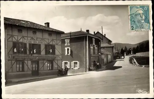 Ak Juliénas Rhône, Place du Marche, Le Coq au Vin et Splendid' Bar