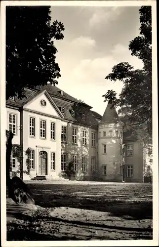 Foto Ak Reuterstadt Stavenhagen, Schloss
