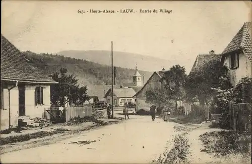 Ak Lauw Elsass Haut Rhin, Entree du Village, Straßenpartie, Kirche
