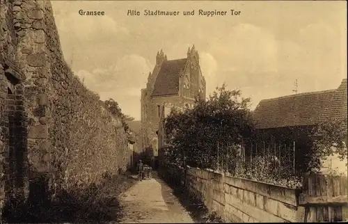 Ak Gransee in Brandenburg, Alte Stadtmauer, Ruppiner Tor