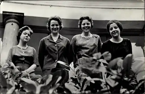 Ak Soestdijk Utrecht, Prinzessinnen Marijke, Irene, Beatrix und Margriet der Niederlande