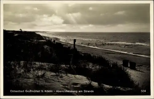 Ak Mielno Großmöllen Pommern, Abendstimmung am Strande