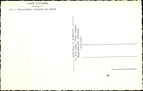 Ak Elfenbeinküste, Grand mere prepare le repas, barbusige Afrikanerin