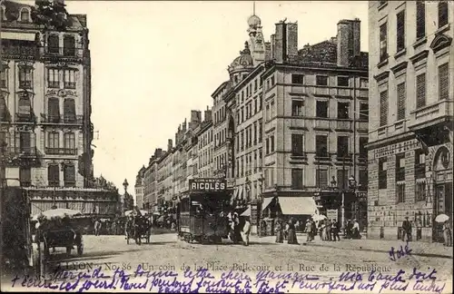 Ak Lyon Rhône, Un coin de la Place Bellecour et la Rue de la Republique