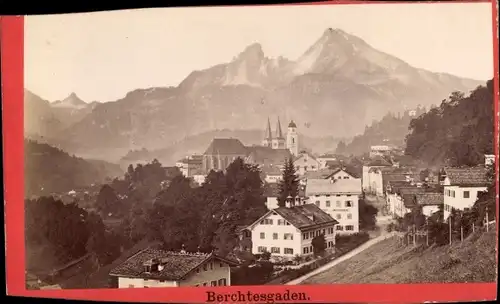 Ak Berchtesgaden in Oberbayern, Gesamtansicht, Watzmann