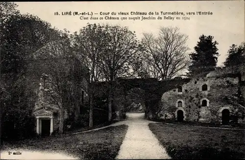 Ak Liré Maine et Loire, Cour du vieux Chateau de la Turmeliere