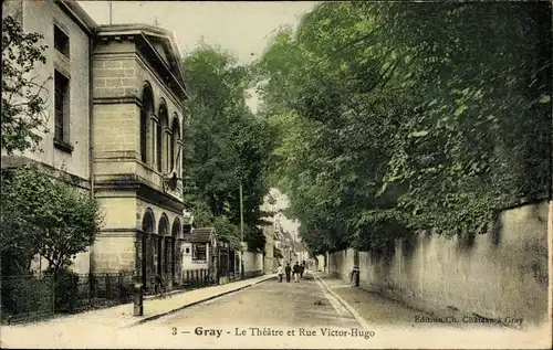Ak Gray Haute Saône, Le Theatre et Rue Victor Hugo