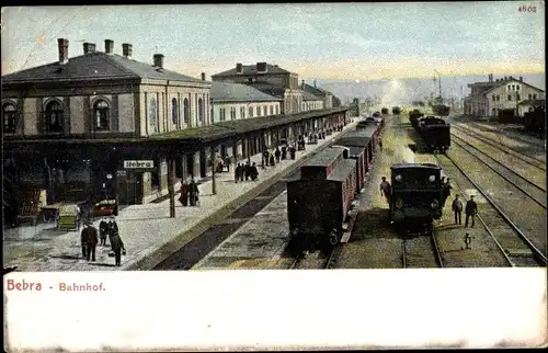 Ak Bebra an der Fulda in Hessen, Bahnhof, Gleise und Züge, Bahnsteig