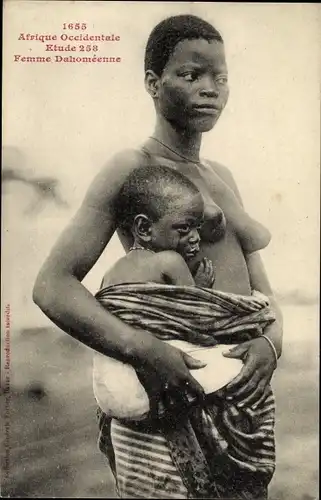 Ak Afrique Occidentale, Femme Dahomeenne, barbusige Frau mit Kind