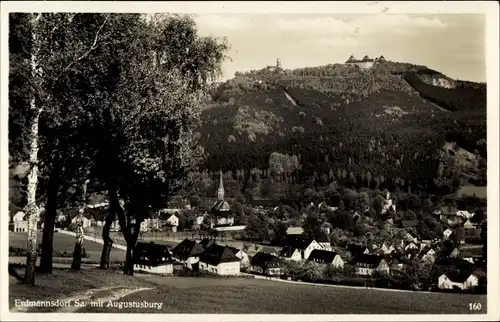 Ak Erdmannsdorf Augustusburg im Erzgebirge, Totalansicht der Ortschaft mit Schloss, Berg, Kirche