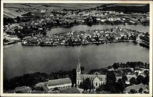 Ak Malchow in Mecklenburg, Fliegeraufnahme mit Blick auf Klosterkirche