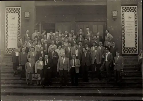 Foto Ak Gruppenbild, Alle deutschen Patrioten fordern Friedensvertrag